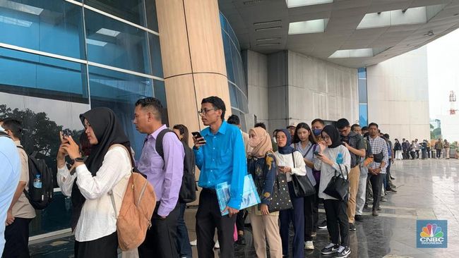 Makin Banyak Orang Nganggur, Pameran Bursa Kerja Diserbu Warga