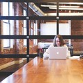 Perlu atau Tidak Berteman Sama Teman Kantor, Kamu Golongan yang Mana?