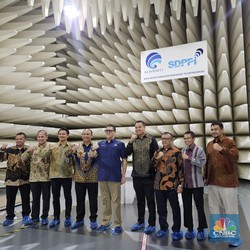 RI Punya Lab HP Raksasa di Depok, DPR Kasih Saran Ini ke Komdigi