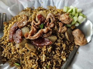 5 Nasi Goreng Tektek Topping Babi yang Terkenal Enak