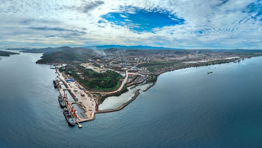 Gambar aerial area pertambangan dan_pemrosesan nikel milik Harita. (Dok. PT Trimegah Bangun Persada Tbk (NCKL))