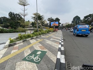 Video: Jalur Sepeda di Jalan Margonda Depok Ada di Atas Trotoar