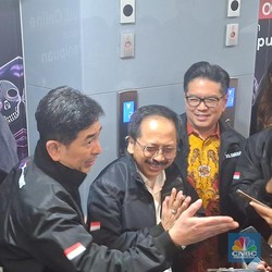 Lapor Menkomdigi, XLSMART Mau Bangun 8.000 BTS dan Janji Tak Ada PHK