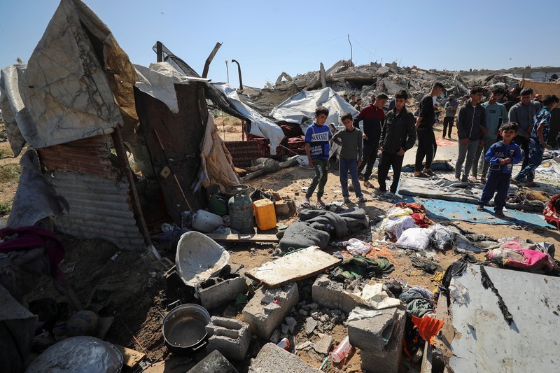 Kondisi usai serangan udara Israel di kamp pengungsi Jabalia, Jalur Gaza utara, Kamis (17/4/2025). (REUTERS/Mahmoud Issa) Kondisi usai serangan udara Israel di kamp pengungsi Jabalia, Jalur Gaza utara, Kamis (17/4/2025).
(REUTERS/Mahmoud Issa)
