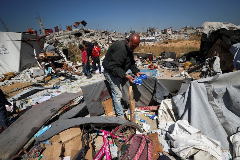 Kondisi usai serangan udara Israel di kamp pengungsi Jabalia, Jalur Gaza utara, Kamis (17/4/2025). (REUTERS/Mahmoud Issa) Kondisi usai serangan udara Israel di kamp pengungsi Jabalia, Jalur Gaza utara, Kamis (17/4/2025).
(REUTERS/Mahmoud Issa)