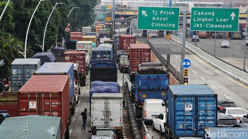 Macet di kawasan Tanjung Priok, Jakarta Utara, Kamis (17/4/2025). (Dok. Istimewa) Macet di kawasan Tanjung Priok, Jakarta Utara, Kamis (17/4/2025). (Dok. Istimewa)