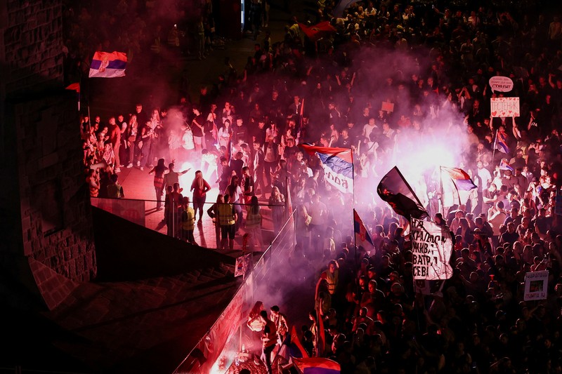 ==== Mahasiswa Serbia dan pendukung mereka menghadiri protes terhadap pemerintah sebagai bagian dari demonstrasi nasional, di Kraljevo, Serbia, 16 April 2025. (REUTERS/Zorana Jevtic) ====
Mahasiswa Serbia dan pendukung mereka menghadiri protes terhadap pemerintah sebagai bagian dari demonstrasi nasional, di Kraljevo, Serbia, 16 April 2025. (REUTERS/Zorana Jevtic)