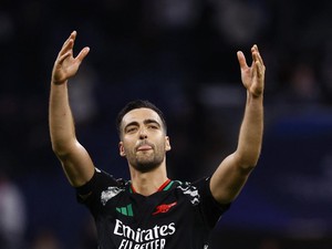 Ngerinya Mikel Merino Acak-acak Bernabeu
