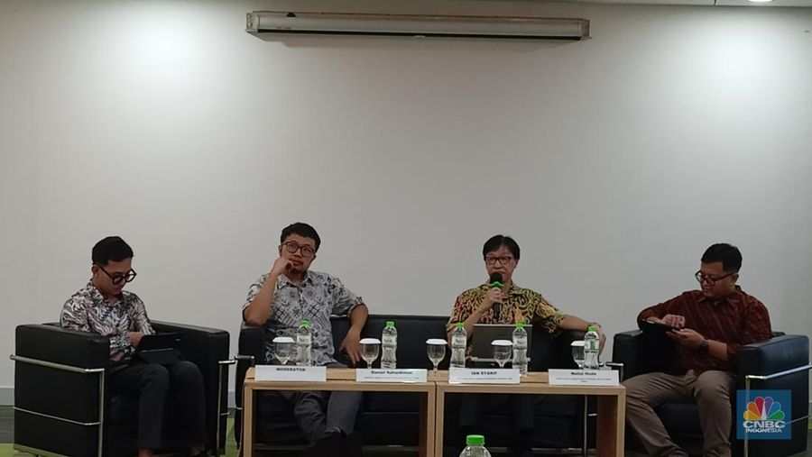 Sekretaris Jenderal Gabungan Pengusaha Elektronik (Gabel) Daniel Suhardiman dalam diskusi Forum Wartawan Industri (Forwin) mengenai Kuota Impor Dihapus, Ancaman Atau Tantangan, Kamis (17/4/2025). (²©²ÊÍøÕ¾/Ferry Sandi)