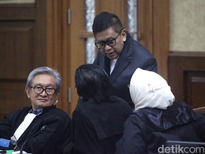 Misteri Sadapan Telepon Perintah Ibu di Sidang Hasto: Bukan Megawati, lalu Siapa?