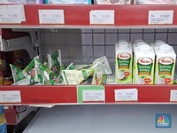 Selain Kelapa Parut, Santan Kemasan di Jakarta Ternyata Mahal & Langka