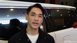 Afgan Ngaku Sering Mendapat Telepon Random dari Titiek Puspa