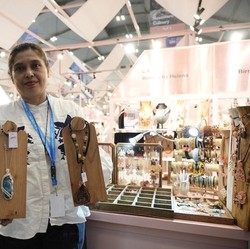 Berkat BRI, UMKM Perhiasan Batu Alam Ini Sukses Jangkau Pasar Global