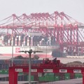 Bahaya! Banjir Impor Barang China Bisa Bikin Tsunami PHK Terulang