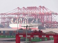 Video: Trump Pasang Tarif Tinggi ke Kapal-kapal China