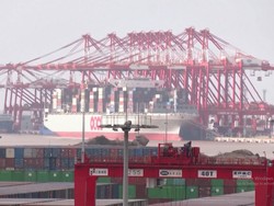 Video: Trump Pasang Tarif Tinggi ke Kapal-kapal China