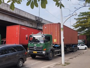 Pemprov DKI Siapkan Lahan Parkir Truk Kontainer Cegah Macet di Tanjung Priok