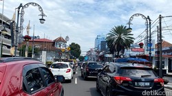 Jalanan Bandung yang Ramai Saat Libur Panjang
