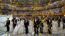 Potret Bahagia 5.000 Pasangan Ikut Nikah Massal di Korea Selatan