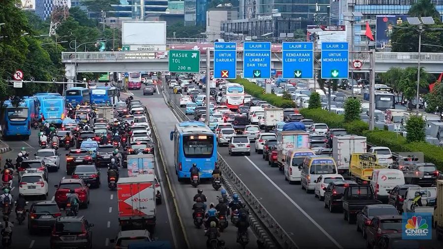 Foto: Ilustrasi bus Transjabodetabek. (Dokumentasi CNBC Indonesia)