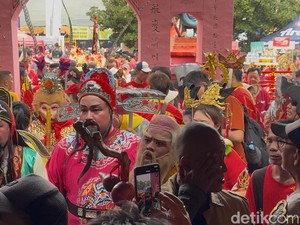 Meriahnya Pawai KongCo-MakCo Lasem Rembang Usai Vakum 13 Tahun