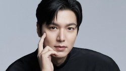 MINOZ Paling Lucky, Dipeluk-Kepala Dielus Lee Minho