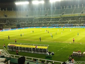 Babak Pertama: Diwarnai Kartu Merah, Persebaya Vs Madura United Masih 0-0