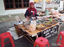 Semangat Kartini dalam Jiwa Perempuan Perkasa di Pasar Tradisional Semangat Kartini dalam Jiwa Perempuan Perkasa di Pasar Tradisional
