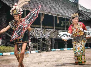 5 Baju Adat Kalimantan, Inspirasi Kostum Festival hingga Acara Spesial