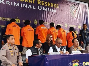 Penampakan Pelaku Pembakaran Mobil Polisi di Depok Berbaju Tahanan