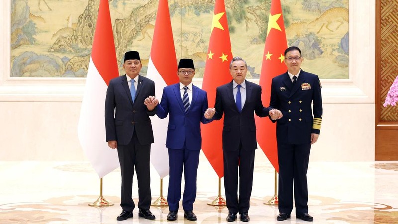 Menteri Pertahanan Republik Indonesia Sjafrie Sjamsoeddin menghadiri Pertemuan Pertama 2+2 Republik Indonesia (RI) – Republik Rakyat Tiongkok (RRT) yang mempertemukan Menteri Luar Negeri dan Menteri Pertahanan dari kedua negara, bertempat di Beijing, RRT, pada Senin (21/4/2025).  (Dok Kemenhan)