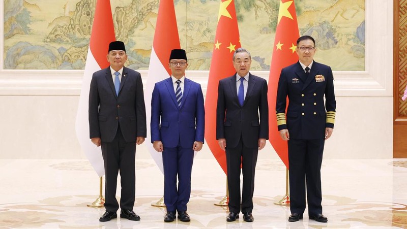 Menteri Pertahanan Republik Indonesia Sjafrie Sjamsoeddin menghadiri Pertemuan Pertama 2+2 Republik Indonesia (RI) – Republik Rakyat Tiongkok (RRT) yang mempertemukan Menteri Luar Negeri dan Menteri Pertahanan dari kedua negara, bertempat di Beijing, RRT, pada Senin (21/4/2025).  (Dok Kemenhan)