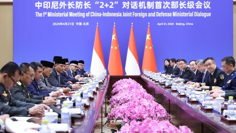 Menteri Pertahanan Republik Indonesia Sjafrie Sjamsoeddin menghadiri Pertemuan Pertama 2+2 Republik Indonesia (RI) – Republik Rakyat Tiongkok (RRT) yang mempertemukan Menteri Luar Negeri dan Menteri Pertahanan dari kedua negara, bertempat di Beijing, RRT, pada Senin (21/4/2025).  (Dok Kemenhan)