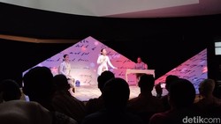 Membius! Cinta Laura-Happy Salma Bacakan Surat-surat Kartini