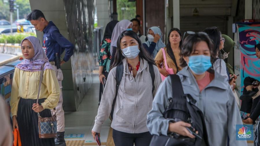 Suasana stasiun MRT Bundaran HI di Jakarta, Senin (21/4/2025). (CNBC Indonesia/Faisal Rahman)