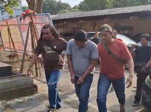 Paksa Sopir Truk Beli Stiker Rp 300 Ribu, Preman Tuban Dibekuk