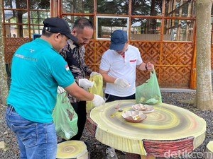 Aksi Bersih-bersih Tempat Wisata Agar Makin Banyak Wisatawan ke Banjarmasin