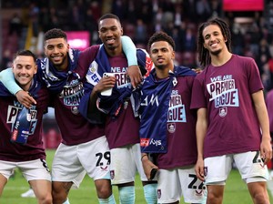 Burnley dan Leeds United Promosi ke Liga Inggris 2025/2026