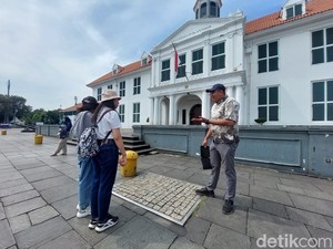 Dari Trem Kuda sampai Meriam Portugis, Semua Terkuak di Walking Tour Kota Tua