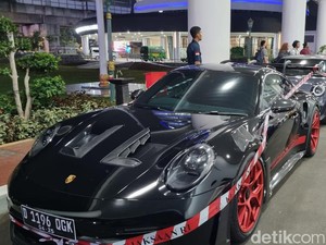 Kejagung Sita 2 Kapal-3 Mobil Mewah Tersangka Kasus Vonis Lepas Ekspor Migor