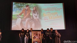 Film Senyum Manies Love Story Luncurkan Poster dan Trailer