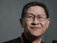 Profil Luis Antonio Tagle: Sang 