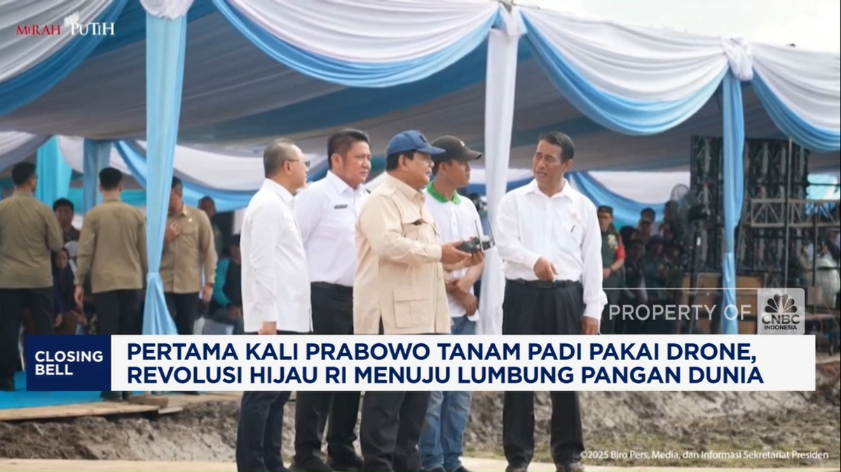Prabowo Jadi Petani Masa Depan: Tanam Padi Pakai Drone, Keren Abis! Terungkap! Rahasia Panen Melimpah Prabowo: Drone Jadi Andalan Prabowo Jadi Petani Masa Depan: Tanam Padi Pakai Drone, Keren Abis! Terungkap! Rahasia Panen Melimpah Prabowo: Drone Jadi Andalan