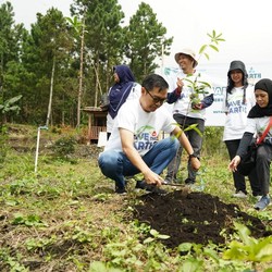 ABC Indonesia Lanjutkan Program Penanaman 1.000 Pohon di Jawa Timur