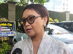 Video: Eks Menlu Retno Dapat Panci di Acara Akad Nikah Anak Pramono