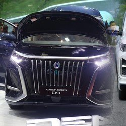 Rebutan Pasar Mobil Listrik RI: Jepang Pegang Hybrid, China Kuasai BEV
