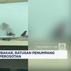 Video: Mesin Pesawat Delta Airlines Terbakar, 282 Penumpang Dievakuasi