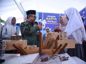 Gotong Royong Memajukan SMK