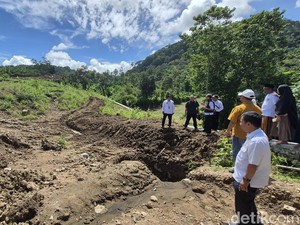 Pemkab Sukabumi Telusuri Sumber Banjir yang Terjang Ponpes Al Waafy