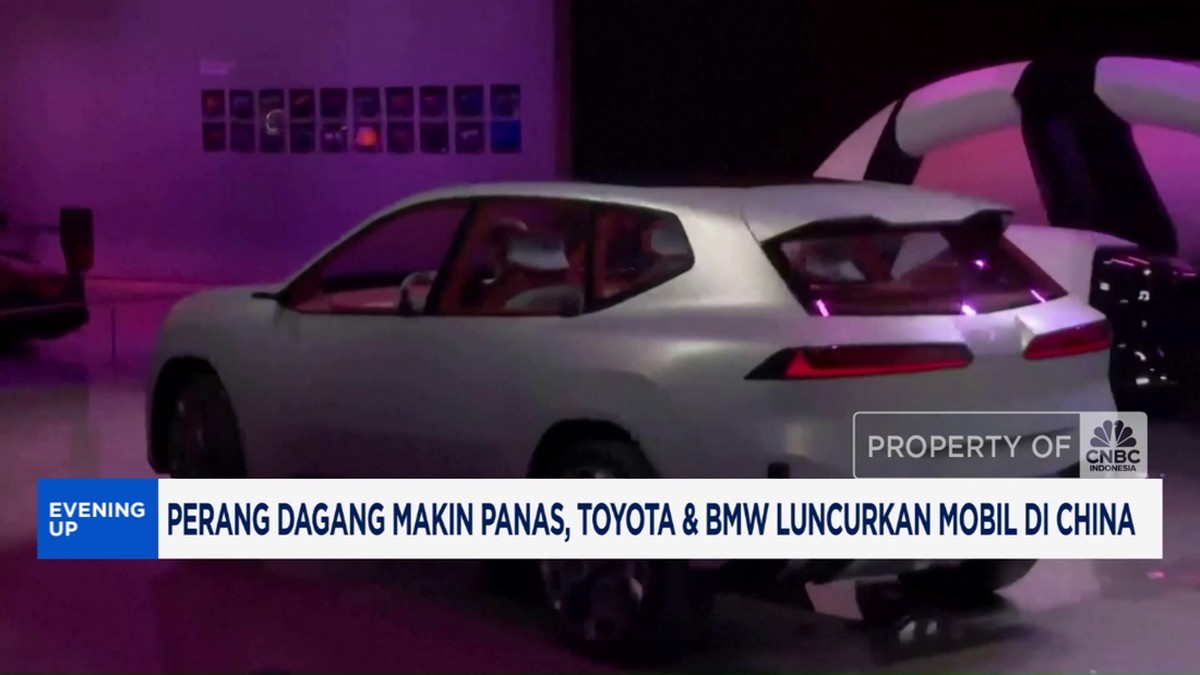    Duel Raksasa Otomotif di Negeri Tirai Bambu: Toyota dan BMW Saling Unjuk Gigi di Tengah Perang Dagang!   Panasnya Perang Dagang Tak Surutkan